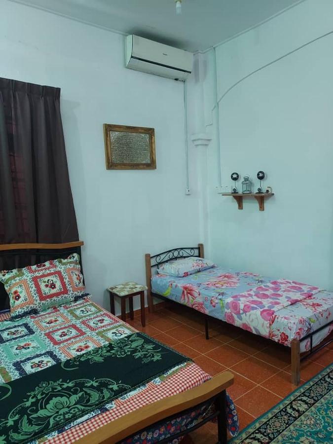 Room 345 Kota Bharu Exterior photo